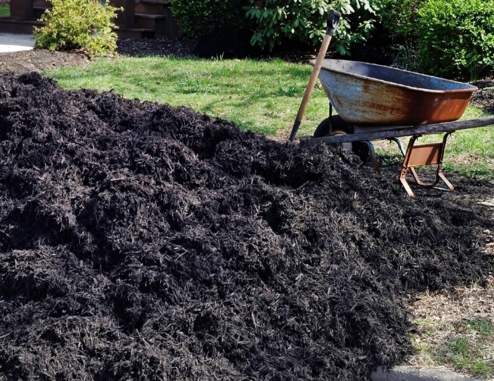 The Advantages of Mulch Delivery in Sugar Grove and Beyond Save Time Money and Effort